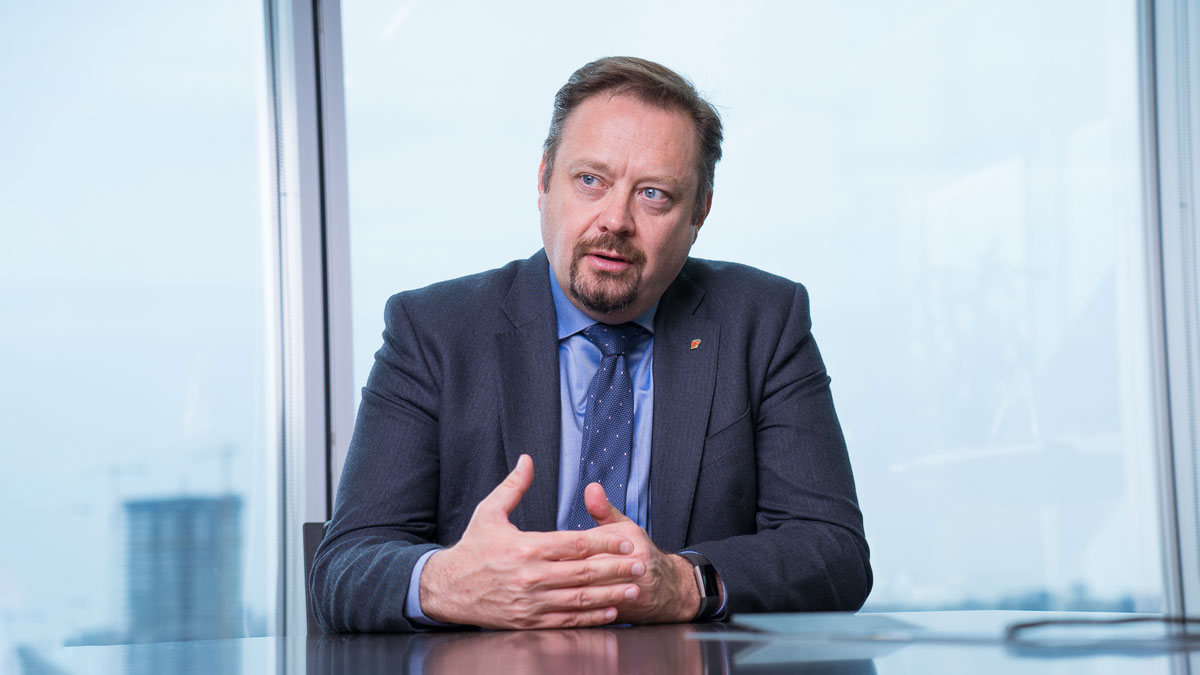 Financing-Contracts-for-PV-Parks-Developed-by-OMV-Petrom-and-CE-Oltenia-Signed