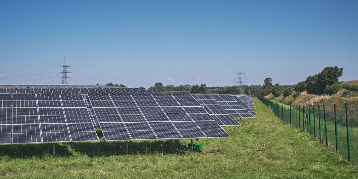 Hidroelectrica-Building-a-Giant-Photovoltaic-Park
